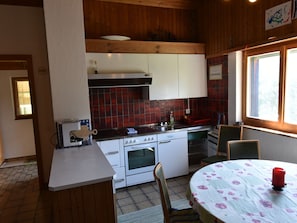Apartment | Eigene Küche | Ofen, Espressomaschine
