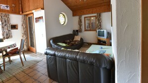 Apartment | Living room - Apartment in Breil Brigels With Terrace, Garden Furniture, BBQ (Brigels)