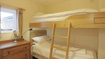 3 bedrooms, individually furnished, bed sheets