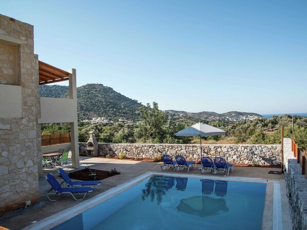 Villa | Pool | Inomhuspool och utomhuspool