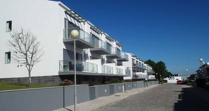 Comfortable Holiday Home Within Walking Distance of the bay of Sao Martinho