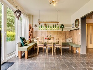 House | Dining - Inviting Holiday Home in Winterberg-Hildfeld near Ski Slopes (Winterberg)