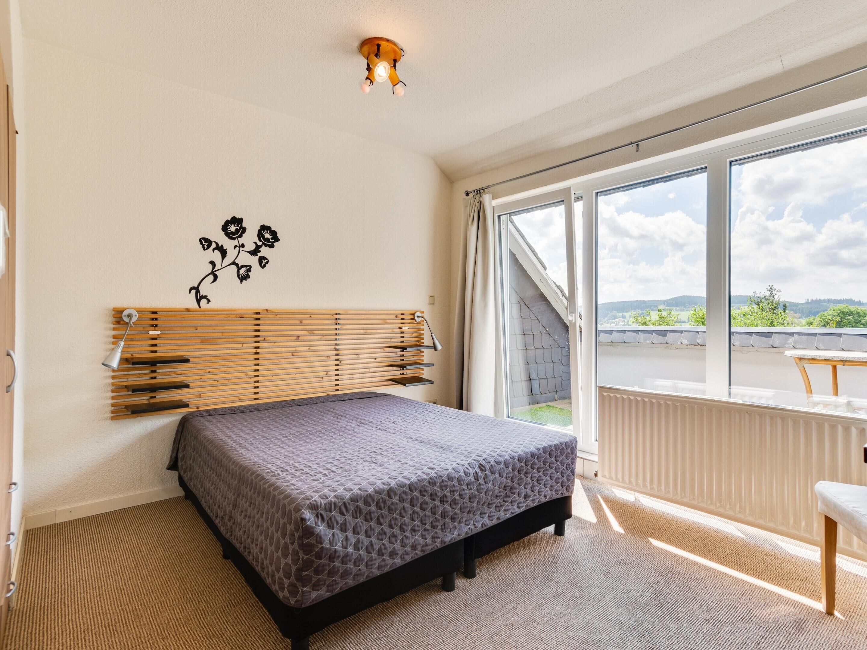 Nhà | 9 phòng ngủ, trang bị nội thất với thiết kế riêng biệt, bộ trải giường 