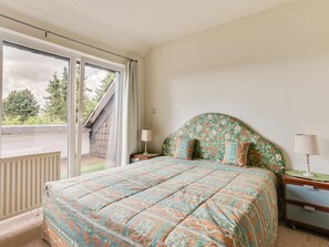 House | 9 bedrooms, individually furnished, bed sheets