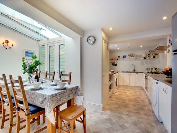 Exterior - Beautiful Holiday Home in Padstow With Garden (Padstow)