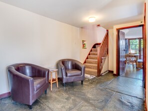 Interior entrance - Characteristic Stone Farmhouse in Hilly Devon near Sea (Bideford)