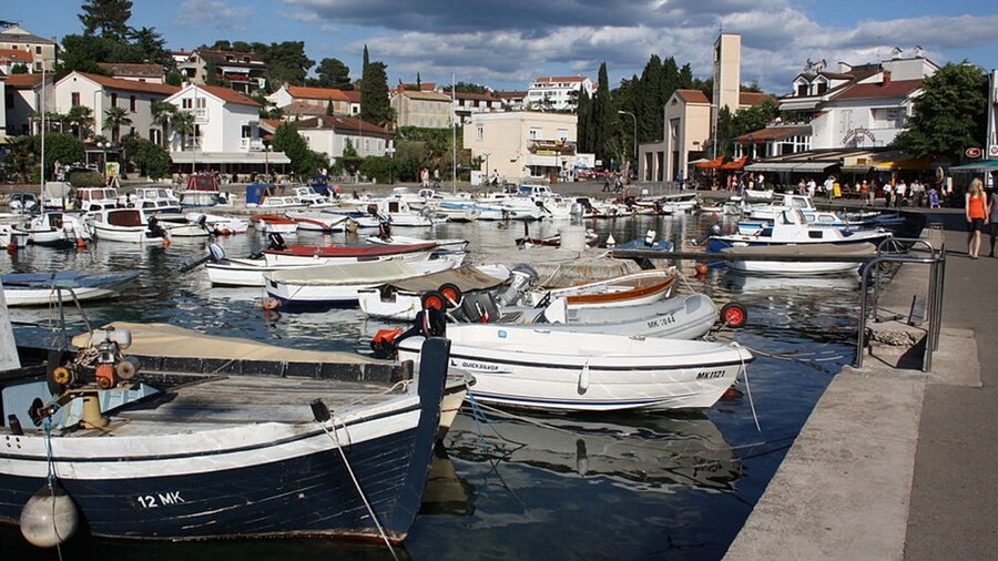 Apartment in Vantacici Near the Sea
