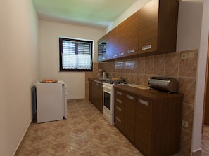 Apartment | Private kitchen - Apartment in Vantacici Near the Sea (Malinska-Dubasnica)