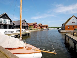 Pool - Holiday Residence on the Water With Docking Space for two Boats (Norwich)