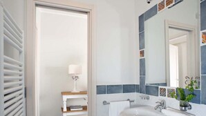 Immagine non classificata, 5 di 22, pulsante
