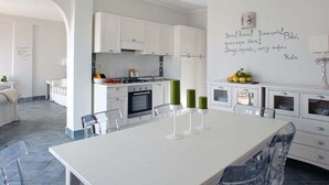 Immagine non classificata, 4 di 22, pulsante