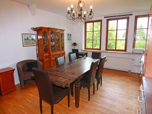House | Dining - Landhaus in Gressow mit Terrasse (Gaegelow)