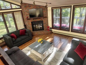 Smart TV, fireplace, video games