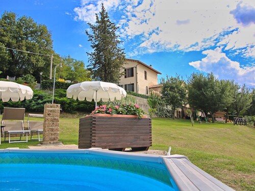 Flat in Piticchio With Scenic Views & Pool