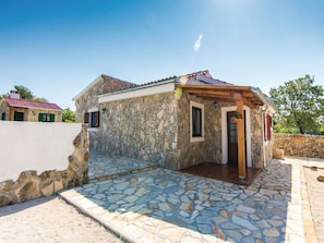 Reception - Modern Holiday Home in Zemunik Gornji With Pool (Zemunik Donji)