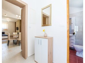 2 bedrooms, individually furnished, bed sheets - Modern Holiday Home in Zemunik Gornji With Pool (Zemunik Donji)