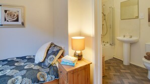 Unclassified image, 2 of 13, button - Superb Apartment in Popular Hexham near Golf Course (Hexham)