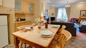 Unclassified image, 3 of 13, button - Superb Apartment in Popular Hexham near Golf Course (Hexham)