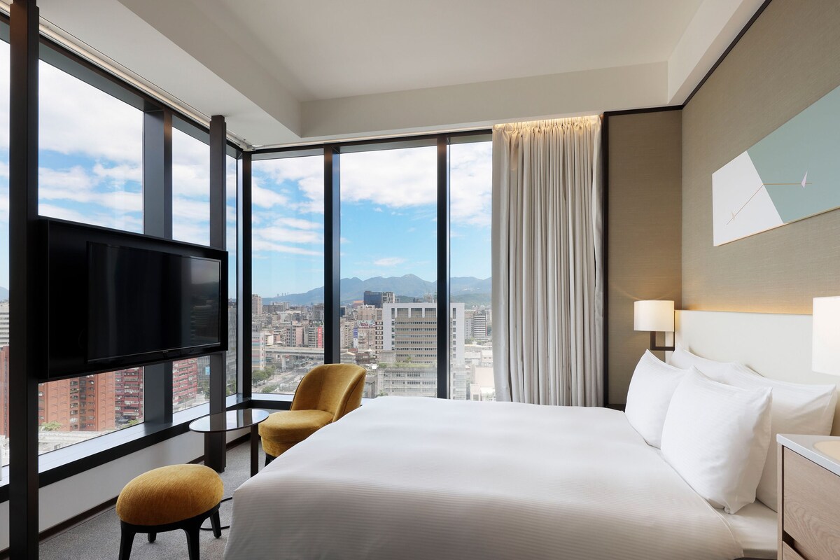 Habitación doble estándar, en esquina | Vista a la ciudad
