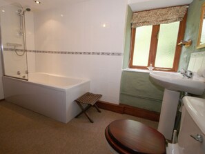 Bathroom - A Beautiful Traditional Country Cottage in an Idyllic Location (Alston)