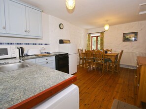 Private kitchen - A Beautiful Traditional Country Cottage in an Idyllic Location (Alston)