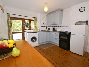 Private kitchen - A Beautiful Traditional Country Cottage in an Idyllic Location (Alston)