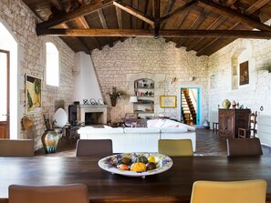 Unclassified image, 4 of 31, button - Beautiful Country Villa With Private Infinity Pool Surrounded by Olive Trees (Rosolini)