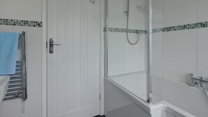 House | Bathroom - Magnificent Holiday Home in Georgeham near Beach (Braunton)