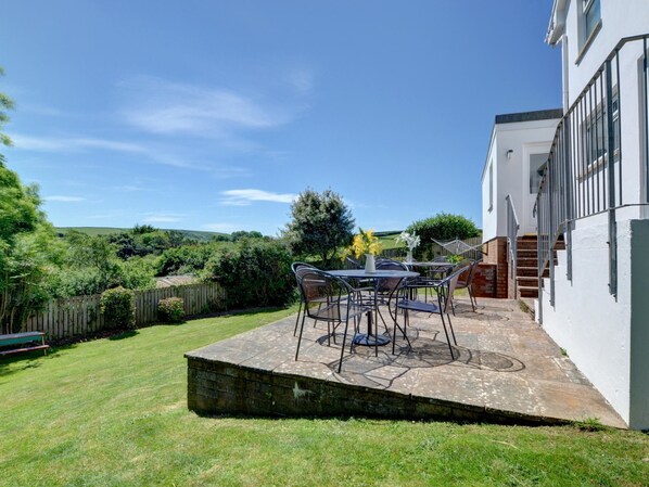 House | Balcony - Magnificent Holiday Home in Georgeham near Beach (Braunton)