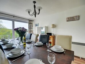 Dining - Magnificent Holiday Home in Georgeham near Beach (Braunton)
