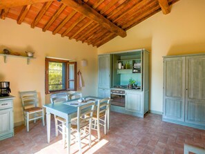 Apartment | Dining - Farmhouse in Tuscany Near Anghiari (Anghiari)