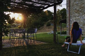 Apartment | Dining - Farmhouse in Tuscany Near Anghiari (Anghiari)