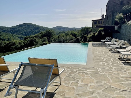 Apartment | Pool | Outdoor pool