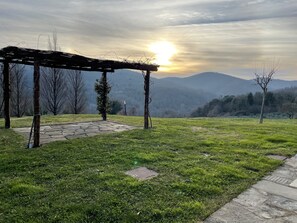 Apartment | Exterior - Farmhouse in Tuscany Near Anghiari (Anghiari)