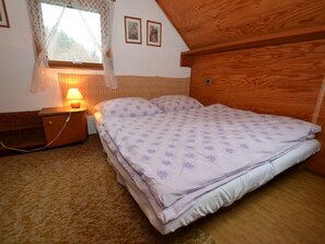 Chalet | 2 Schlafzimmer, individuell eingerichtet, Bettwäsche