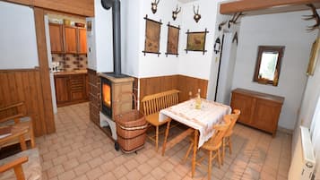 Chalet | Dining