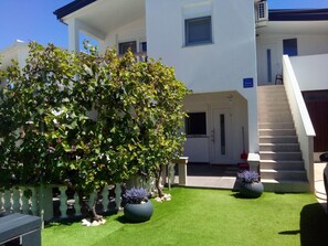 House | Exterior - Holiday Home in Vir Near Sea Beach (Vir)