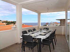 House | Dining