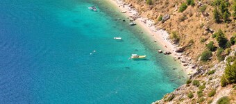 Luxurious Holiday Home in Makarska with Hot Tub