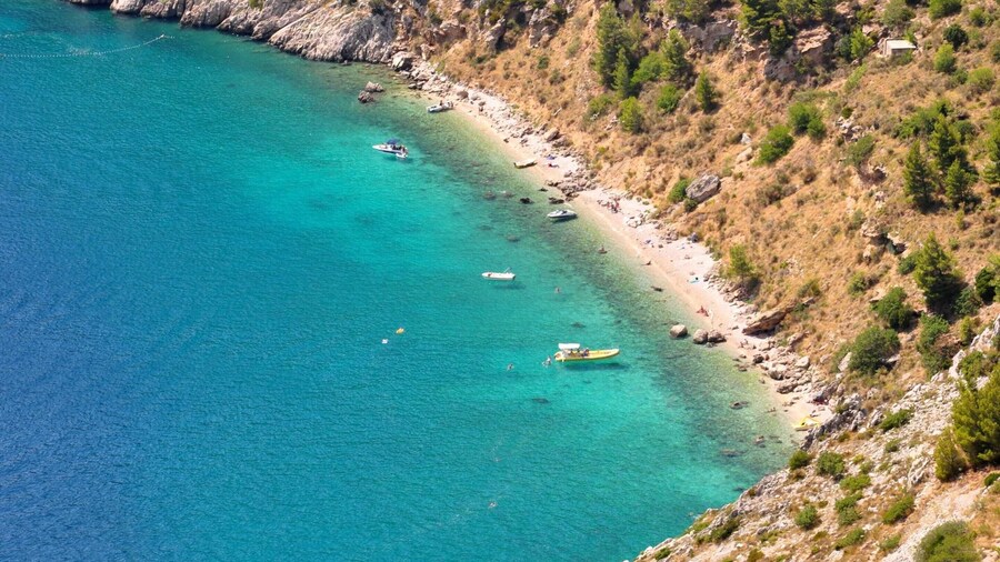 Luxurious Holiday Home in Makarska with Hot Tub