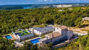 ุญู
ุงู
ุณุจุงุญุฉ