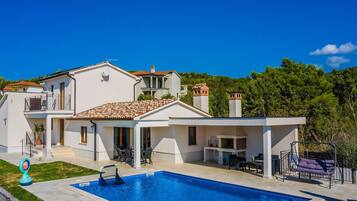 Villa | Pool | Indoor pool, outdoor pool