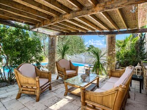 Apartment | Balcony - Modish Apartment in Murter with Hot Tub (Murter-Kornati)