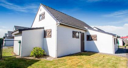 Secluded Holiday Home in De Haan With Garden