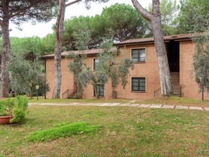 Exterior - Sunlit Holiday Home in Guardistallo With Swimming Pool (Guardistallo)