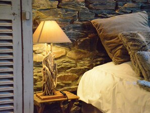 4 bedrooms, individually furnished, bed sheets