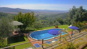 Outdoor pool - Lovely Cottage in Cortona With Pool (Cortona)