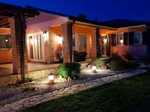 Exterior - Gorgeous Holiday Home in Kaštelir With Private Pool (Kastelir-Labinci)