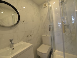 Apartment | Bathroom