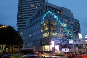 Exterior - Muangphol Mansion (Bangkok)